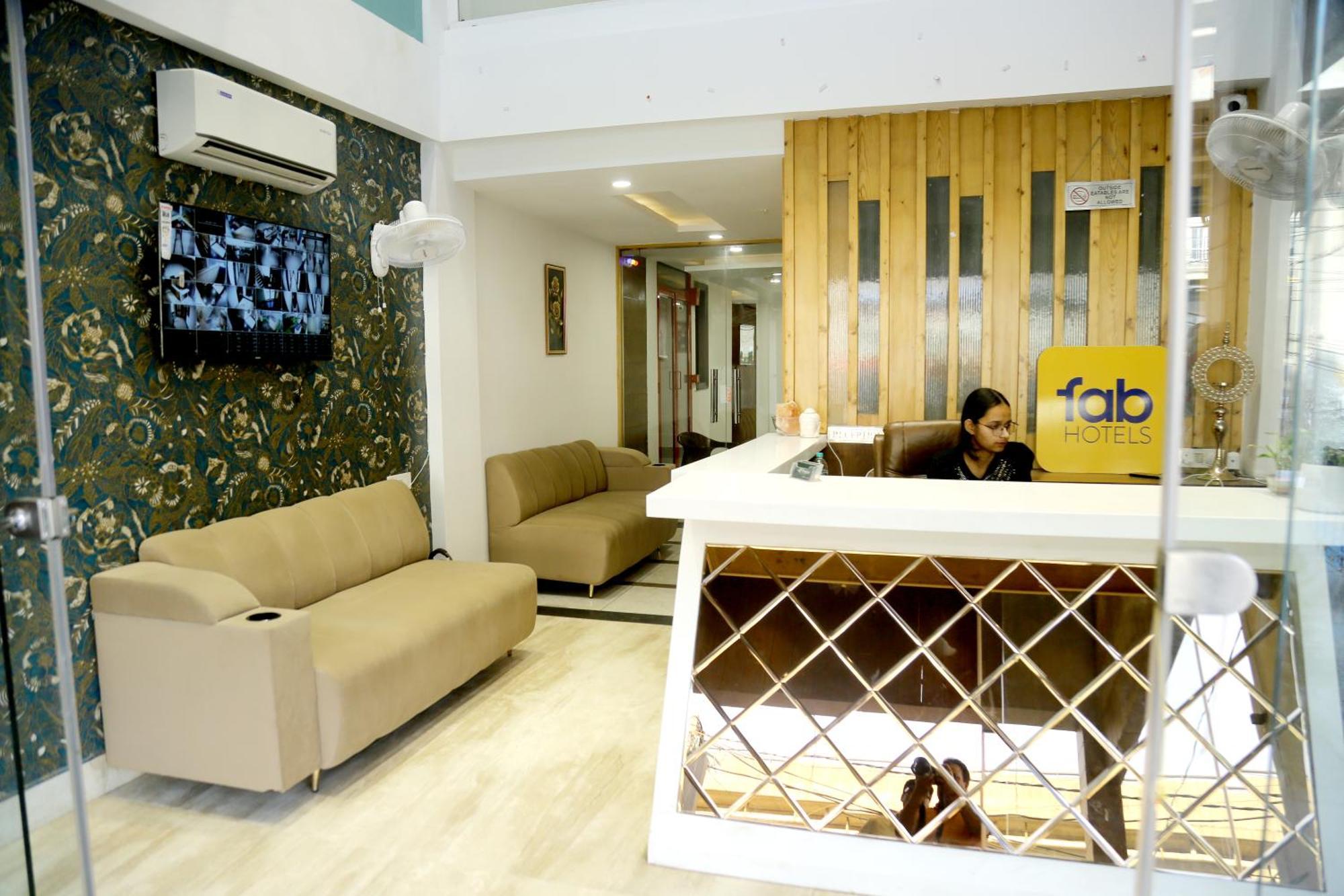 Prism Grand Hotel Zirakpur Exterior photo