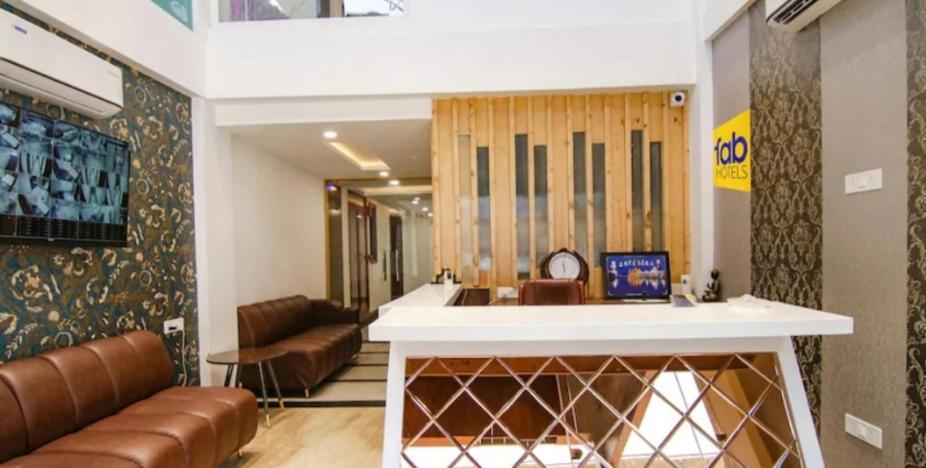 Prism Grand Hotel Zirakpur Exterior photo
